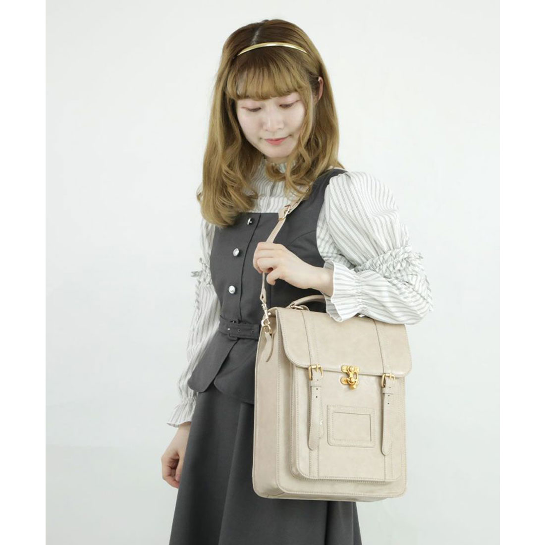 セール】フィント F i.n.t ダブルベルト縦型サッチェルバッグ