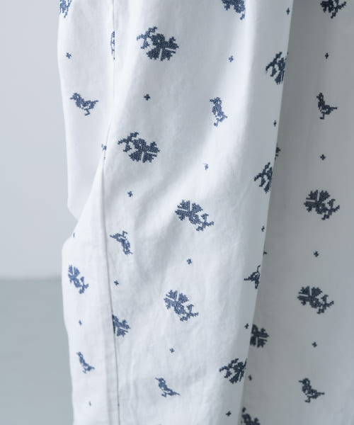 セール 30%OFF】クロスステッチクロップドパンツ(506864686