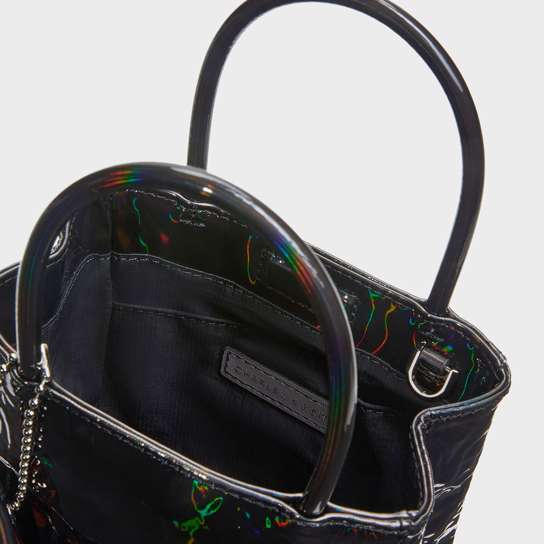 CHARLES & KEITH◆Matina イーロンゲイティド トートバッグ Matina マチナ イーロンゲイティドトートバッグ - クリーム