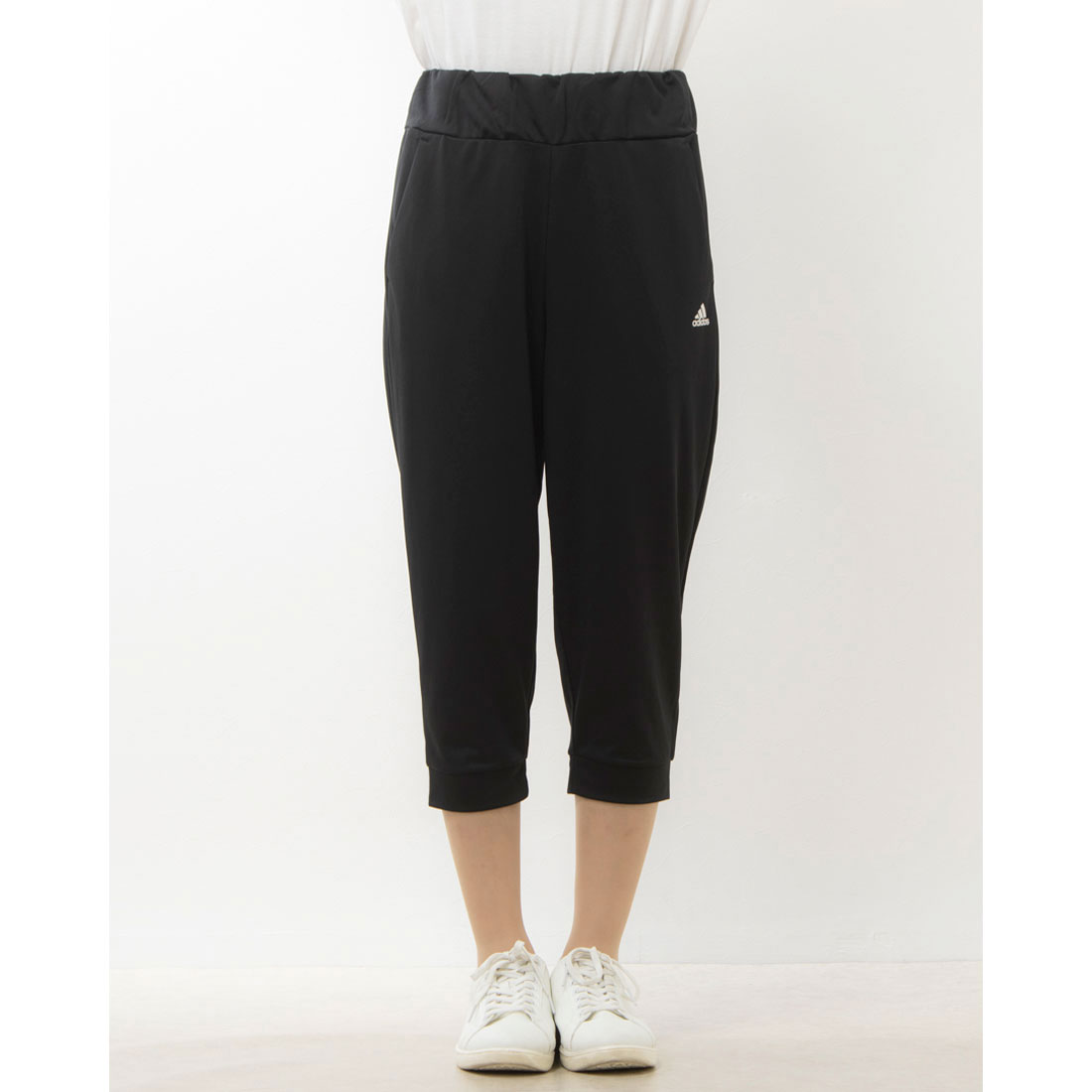 タグ付き新品未使用　adidasレディースパンツ 大人気残りわずか】値下げ不可 新品 adidas 新品未使用 パンツ