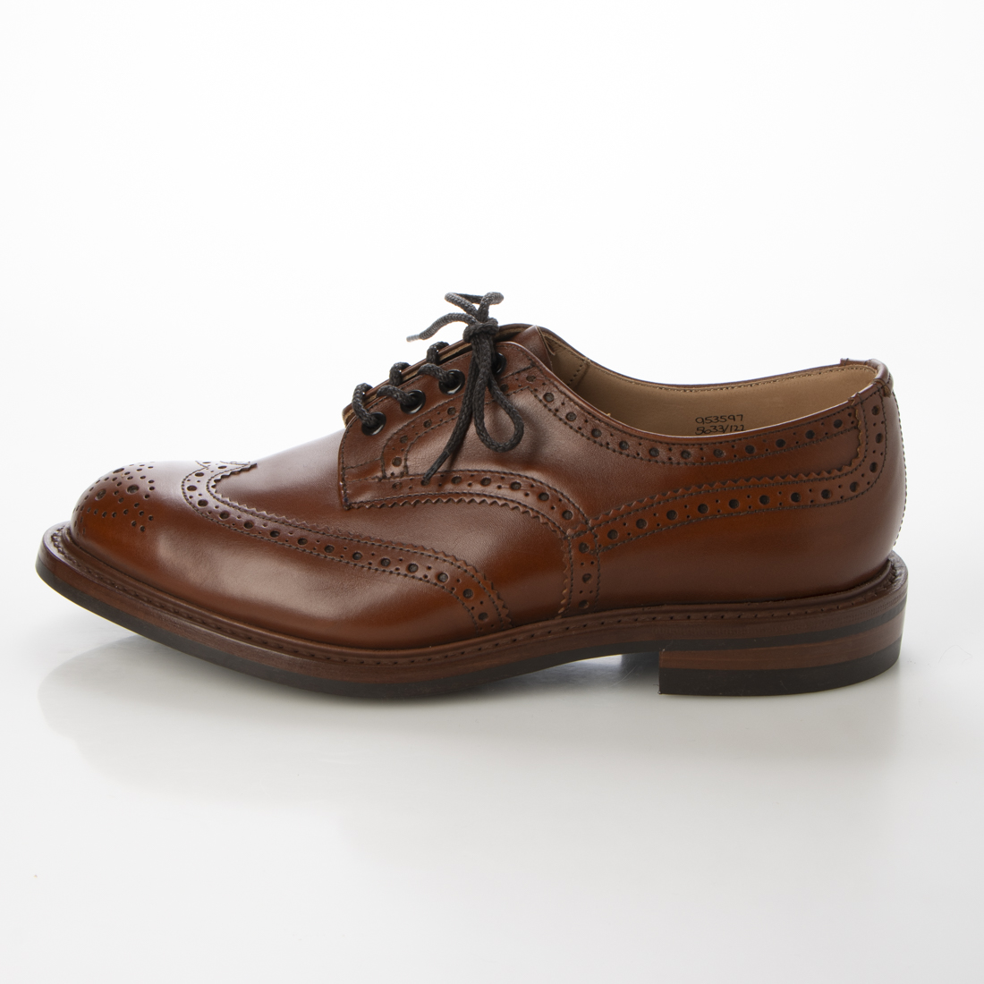 セール55%OFF】トリッカーズ Tricker's レザーウィングチップ セール55%OFF】トリッカーズ Tricker's レザーウィングチップ