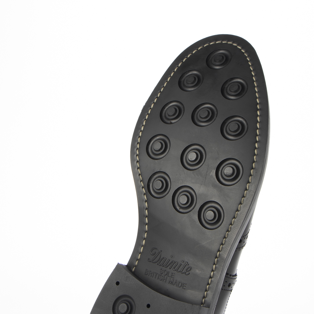 セール55%OFF】トリッカーズ Tricker's レザーウィングチップ セール55%OFF】トリッカーズ Tricker's レザーウィングチップ