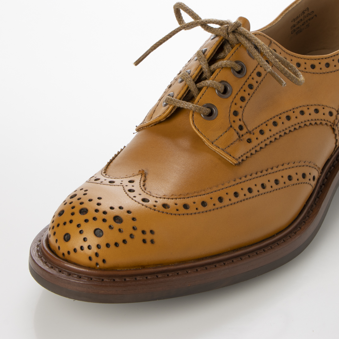 セール55%OFF】トリッカーズ Tricker's レザーウィングチップ セール55%OFF】トリッカーズ Tricker's レザーウィングチップ