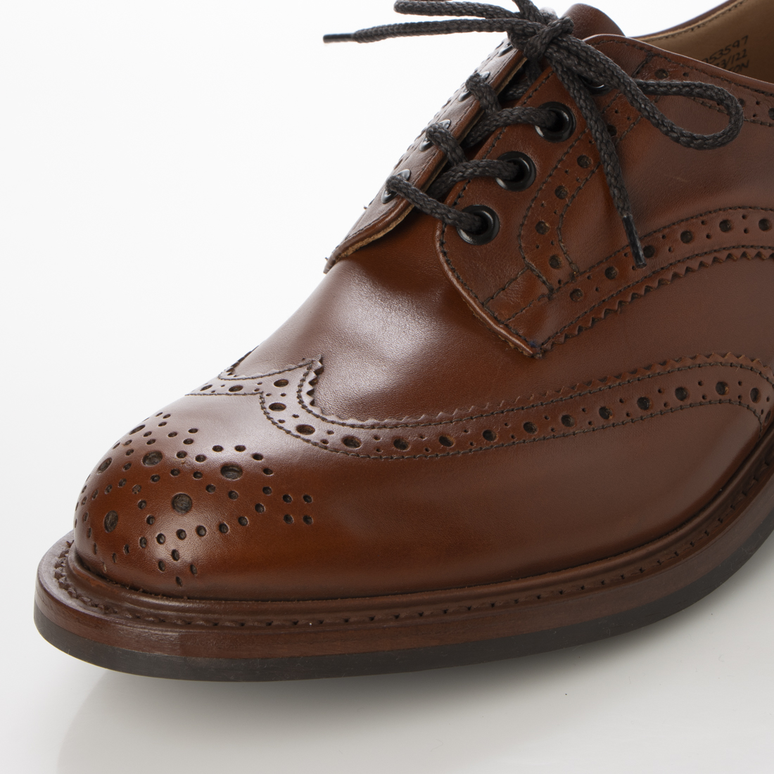 セール55%OFF】トリッカーズ Tricker's レザーウィングチップ セール55%OFF】トリッカーズ Tricker's レザーウィングチップ