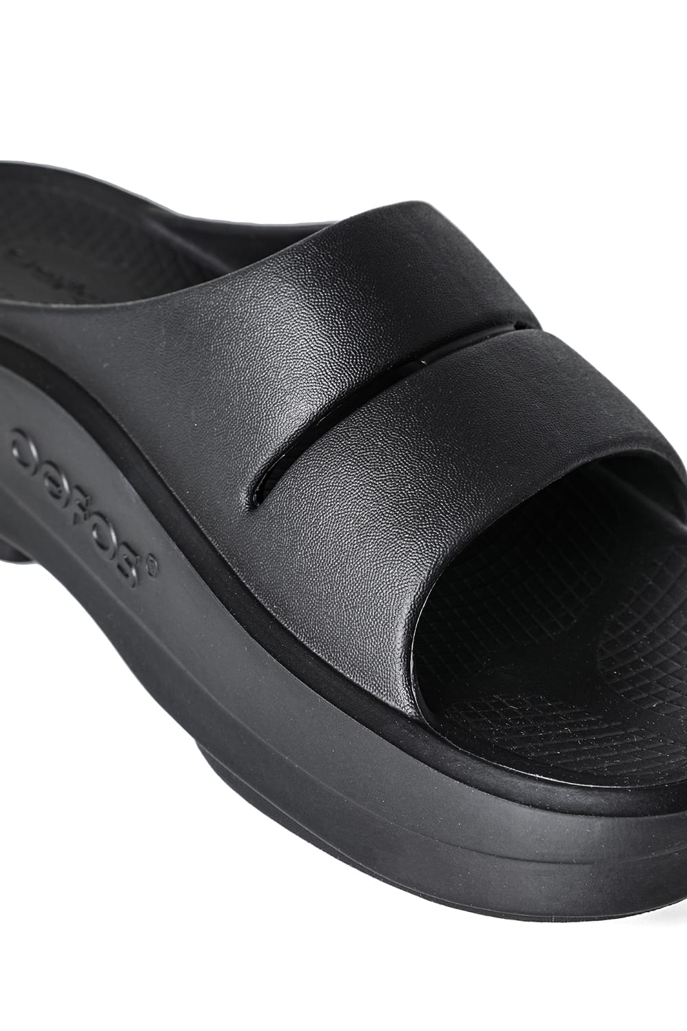 Oofos ウーフォス ウーメガ ウーアーブラック サンダル 28センチ 10%OFF ウーフォス オリジナル ブラック メンズ レディース 人気