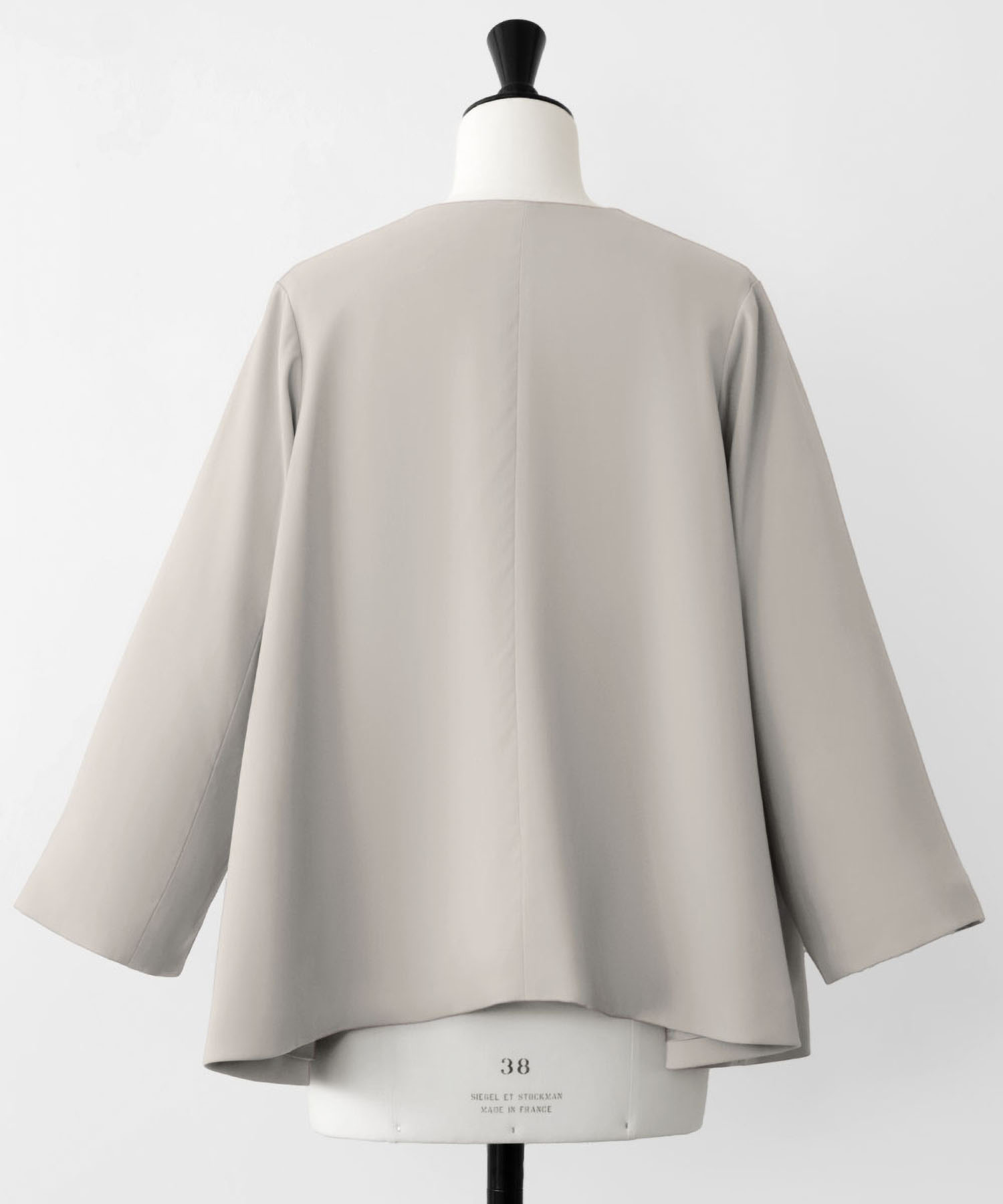 セール23%OFF】フロリア Flolia ノーカラーAラインジャケット