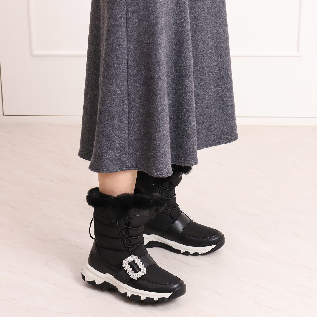 セール 30%OFF】プラスダイアナ +diana クリスタルバックル セール 30%OFF】プラスダイアナ +diana クリスタルバックル
