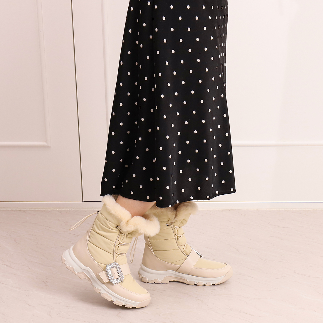 セール 30%OFF】プラスダイアナ +diana クリスタルバックル セール 30%OFF】プラスダイアナ +diana クリスタルバックル