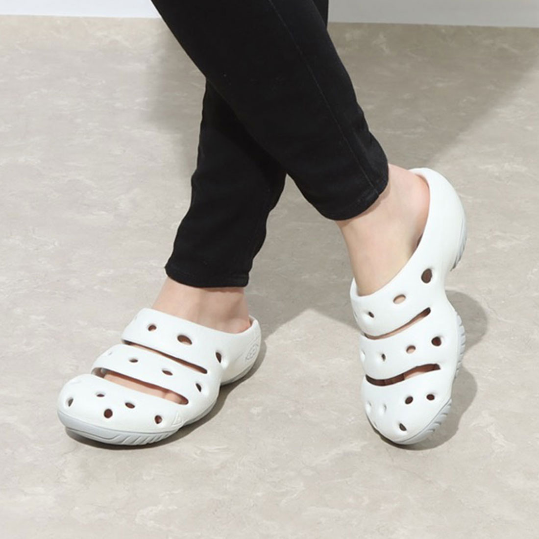 せ*じ様 新品）KEEN キーン ヨギアーツ 26cm YOGUI サンダル レ HIDE AND SEEK - ×KEEN YOGUI (WOMENS SAND) / ×キーン ヨギ