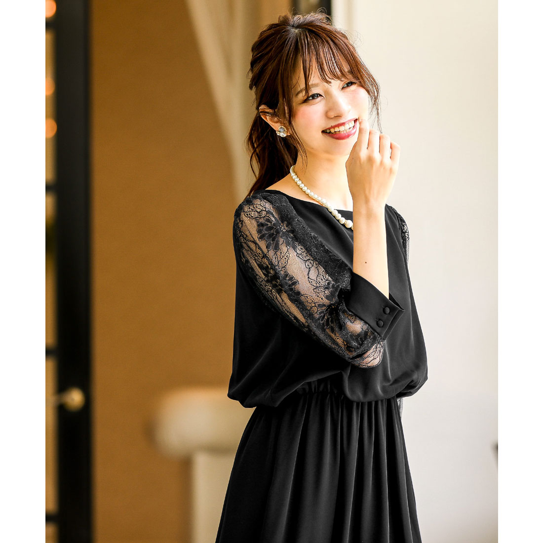 ニアナ niana リボンベルト付きレーススリーブ 結婚式ワンピース ニアナ niana リボンベルト付きレーススリーブ 結婚式ワンピース