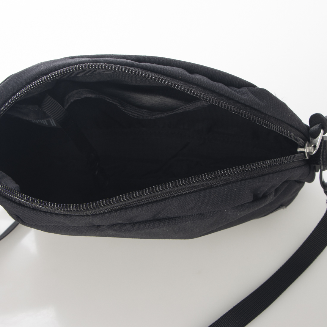 nnです！　 1/2 グレゴリー GREGORY LADYBIRD CROSSBODY BAG M INDI 140954