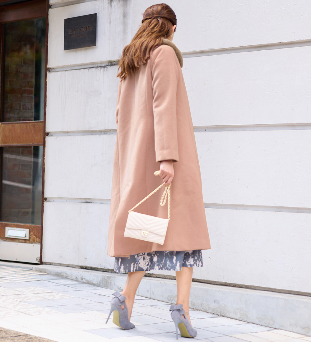 alotta ファー付美人見えロングコート 美人シルエットファー付ノーカラーコート[品番：ATTW0007500