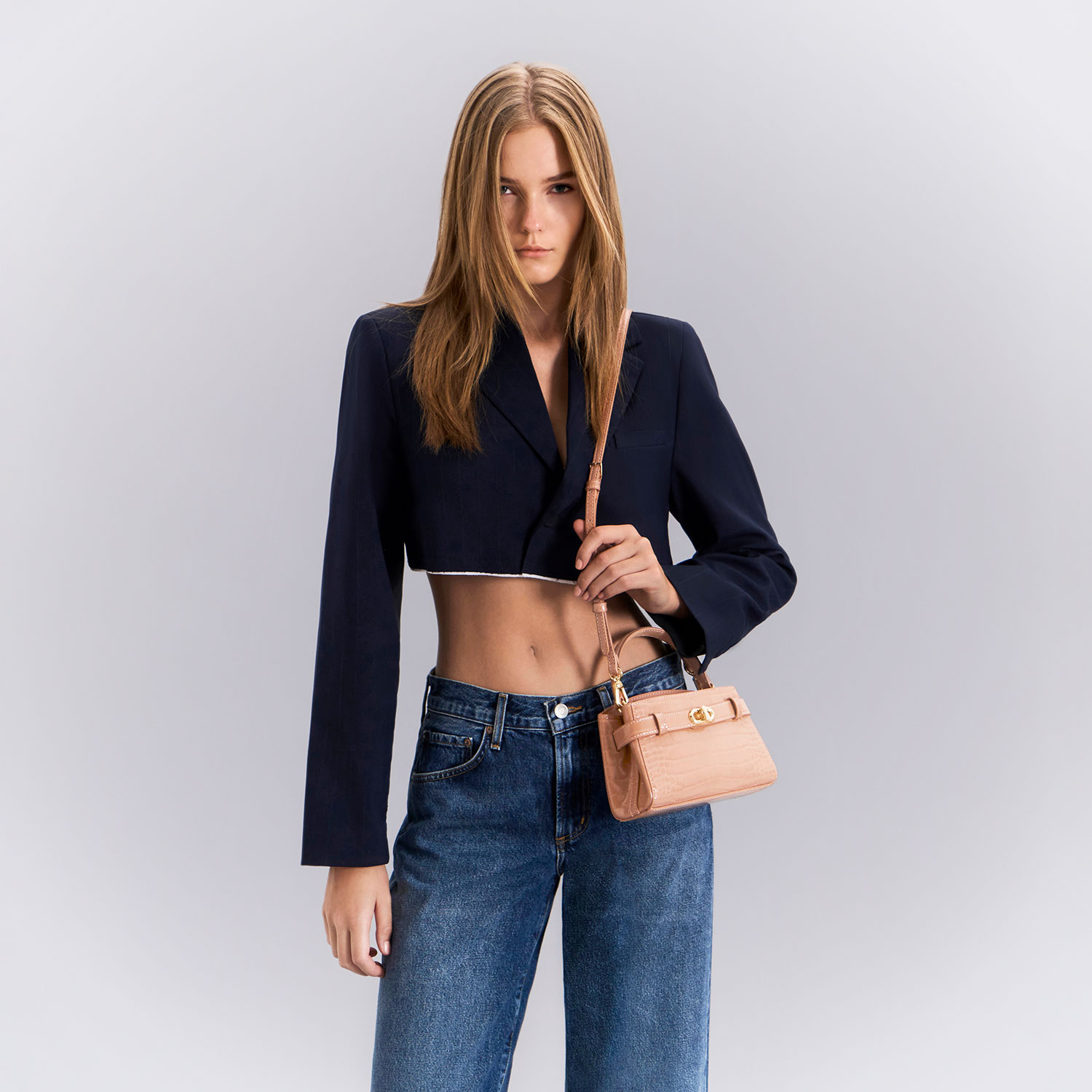 Aubrielle オブリエル クロックエフェクトトップハンドルバッグ ブルー CHARLES & KEITH｜Aubrielle オブリエル クロックエフェクト