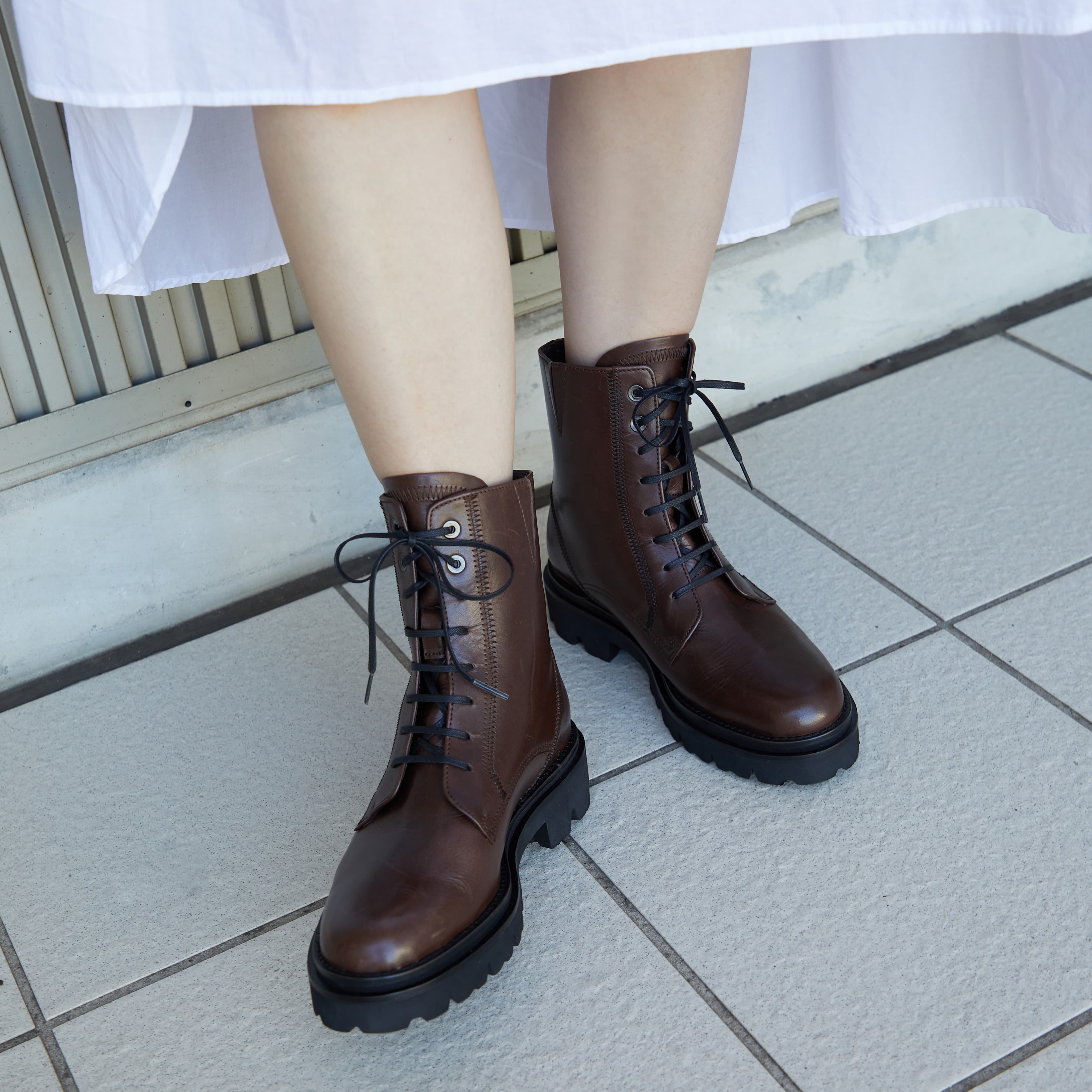セール 35%OFF】サヤ SAYA 本革タンクソールレースアップ セール 35%OFF】サヤ SAYA 本革タンクソールレースアップ