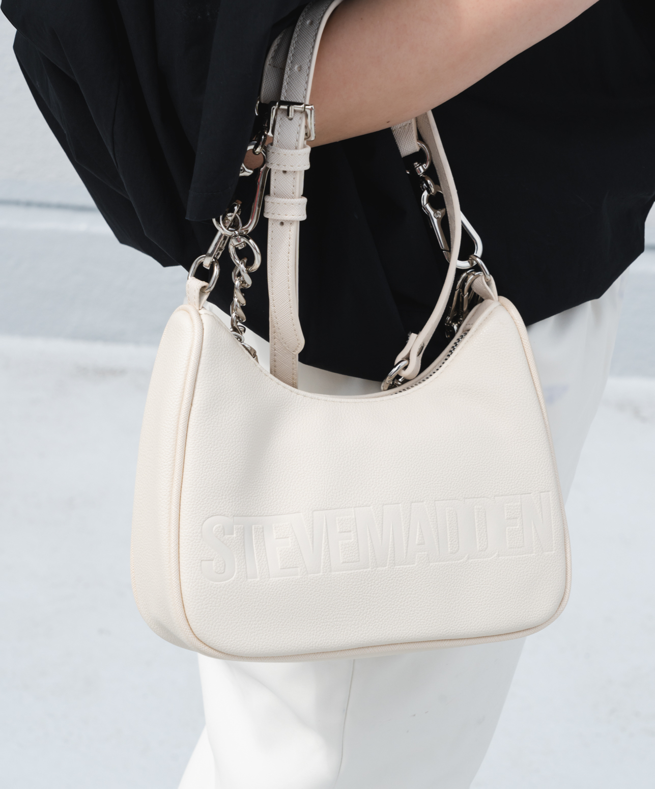 STEVE MADDEN 外付けポーチ〇ロゴ トップハンドル2wayショルダー STEVE MADDEN チェーン&外付けポーチ〇ロゴ☆トップハンドル2way
