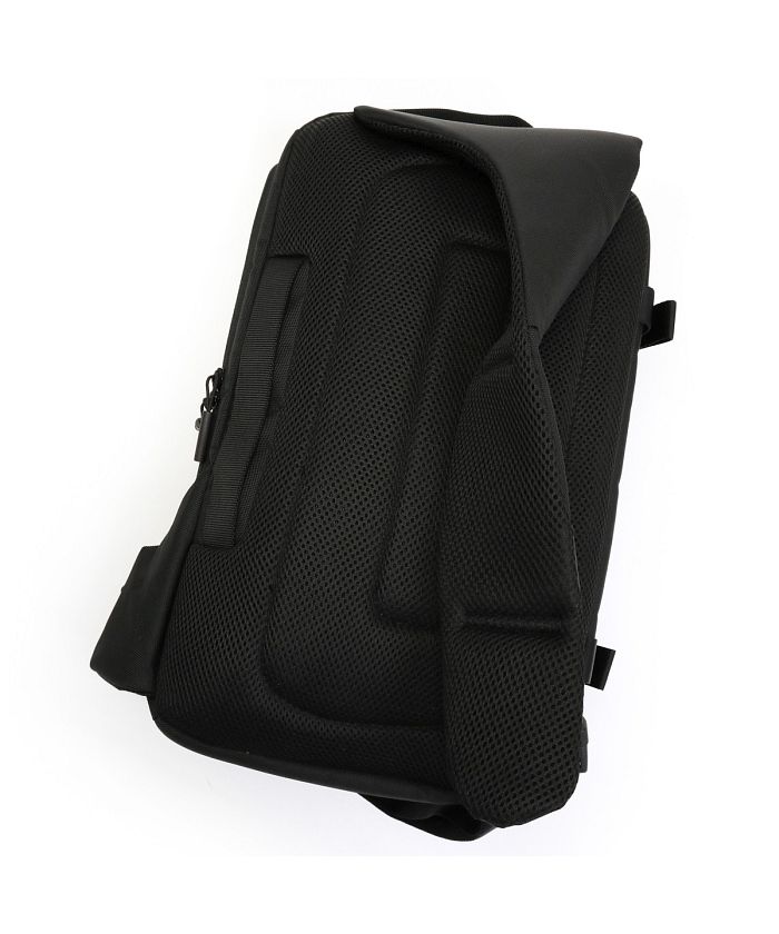 Incase ブラック ボディバッグ　未使用 インケース Incase 【日本正規品】インケース ボディバッグ