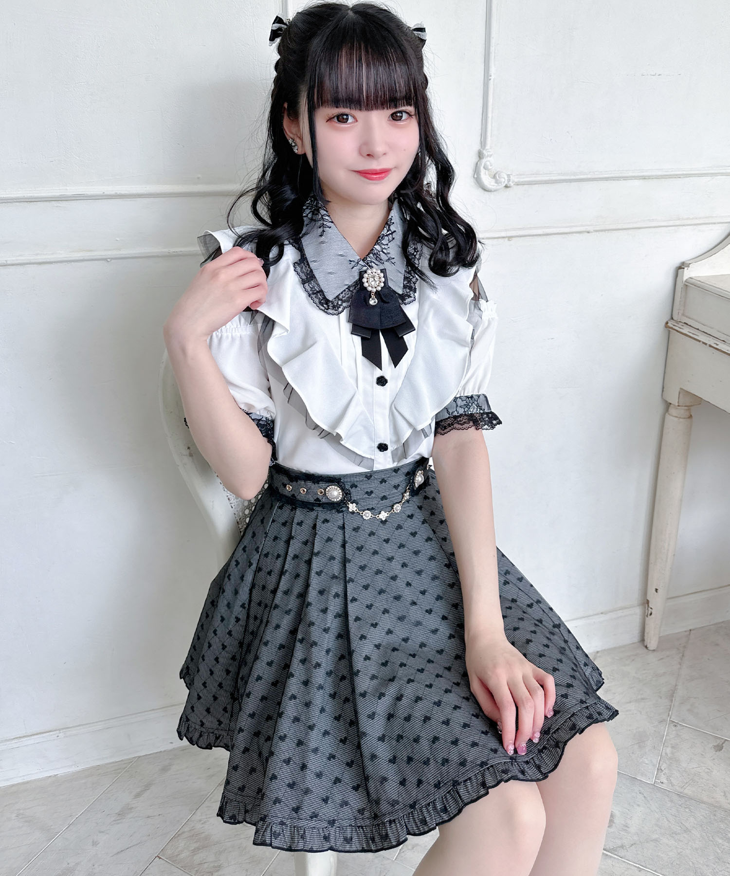 セール】ロジータ ROJITA 肩開きVラッフル切替半袖ブラウス