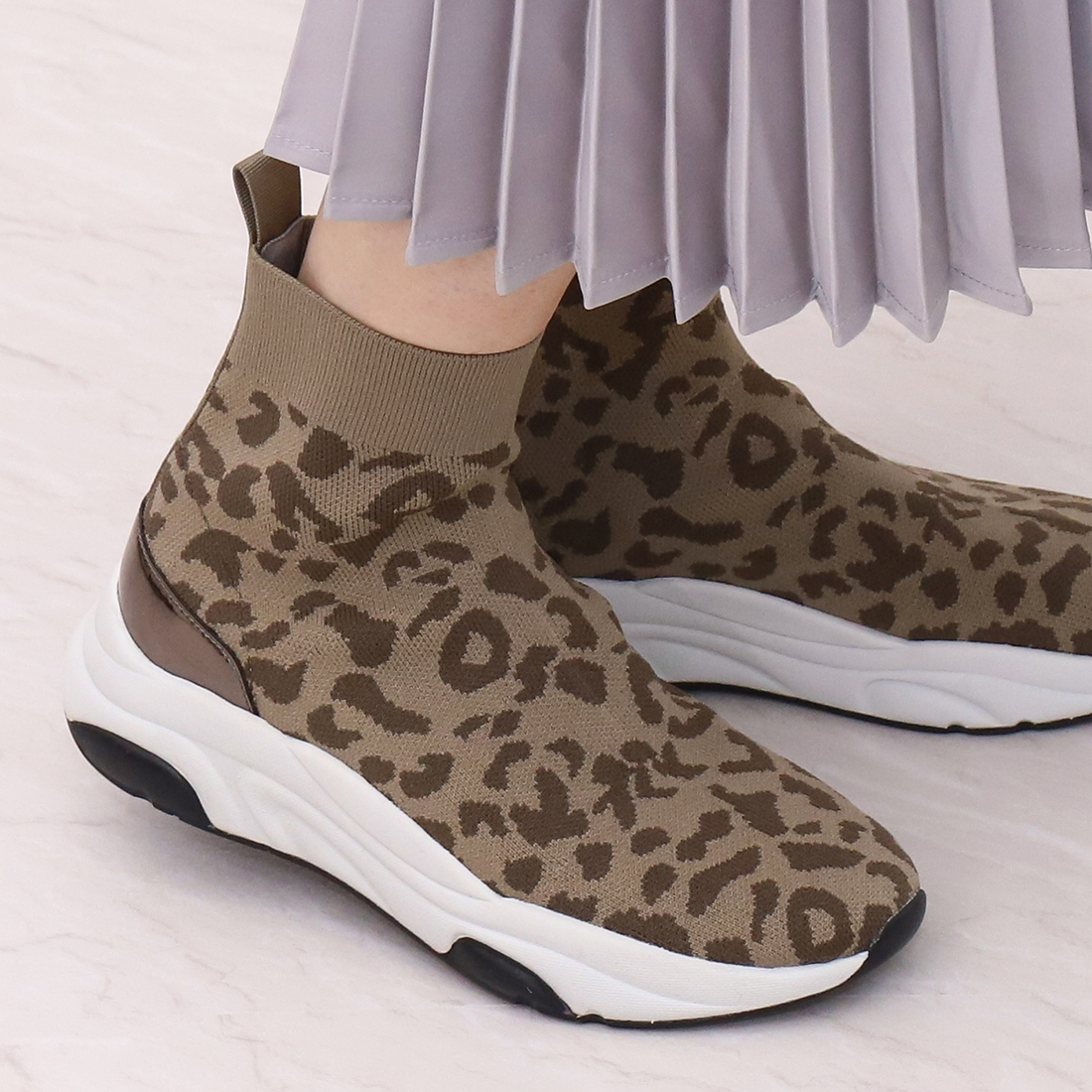 セール10%OFF】プラスダイアナ +diana 軽量ニットソックス