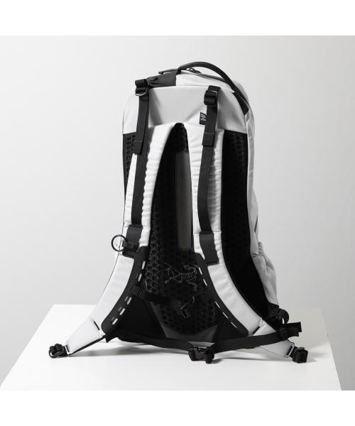 ☆国内正規品☆Arro 22 Buckpack/アロー 22 バックパック　白 NEW】Arro 22 Backpack – Arc'teryx Tokyo Ginza