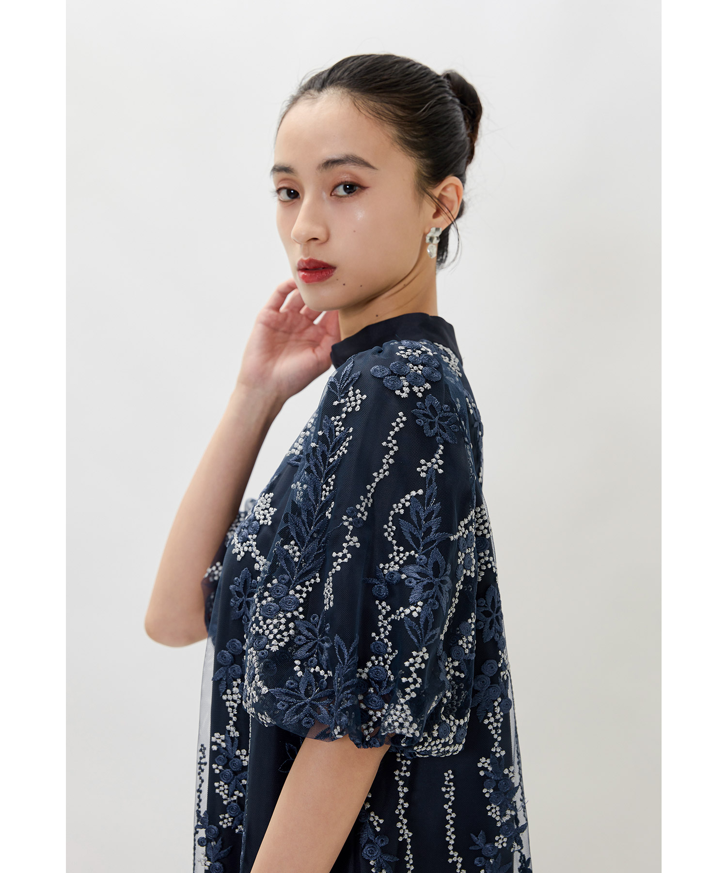 ニアナ niana 刺繍レースAラインドレス マタニティ 妊婦 結婚式