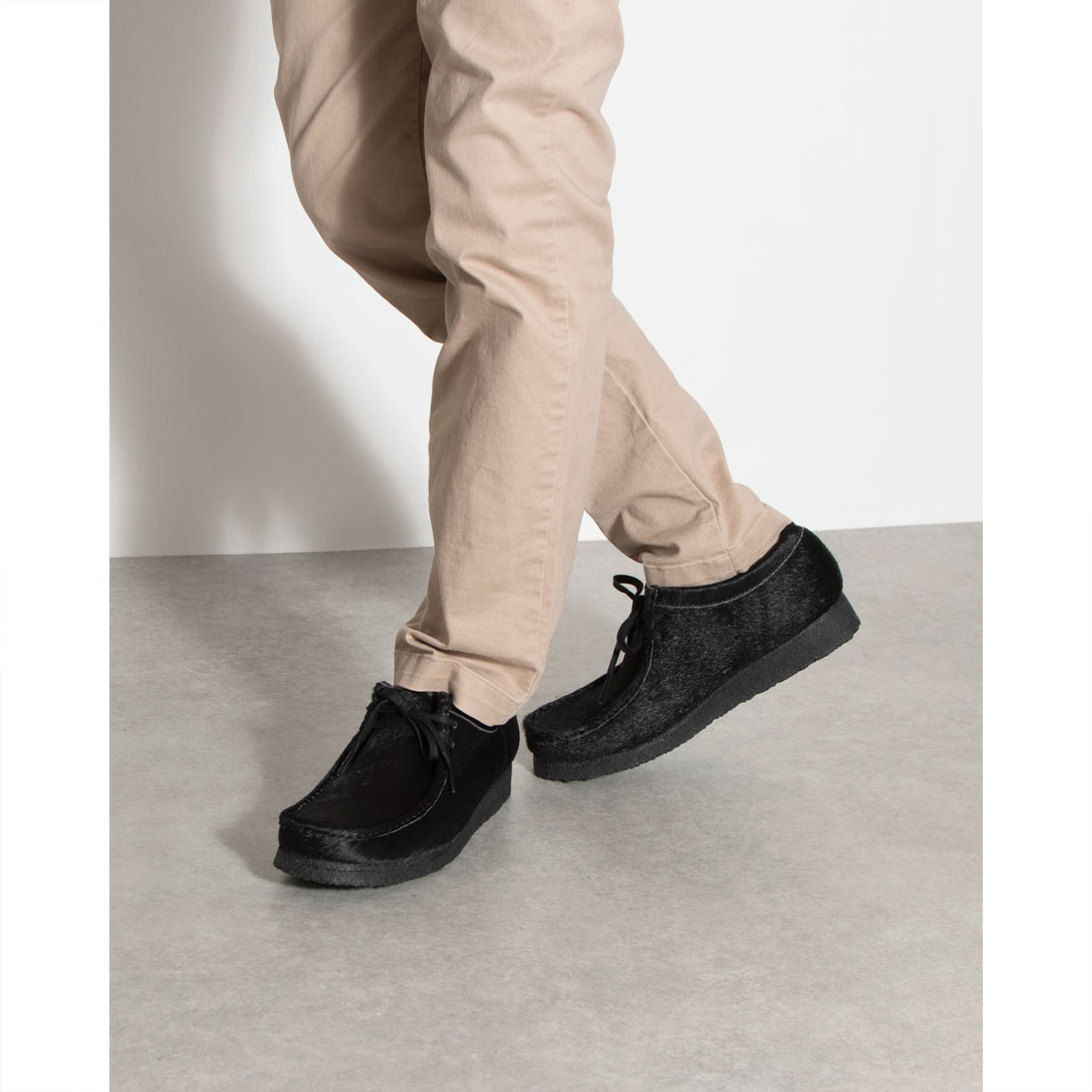 セール 26%OFF】クラークス Clarks Wallabee Hair On ワラビー ヘアーオン レザー モカシンシューズ 26174031 黒 スニーカー メンズ(507507399) | クラークス(Clarks) - d fashion セール 26%OFF】クラークス Clarks Wallabee Hair On ワラビー ヘアーオン レザー モカシンシューズ 26174031 黒 スニーカー メンズ(507507399) | クラークス(Clarks) - d fashion