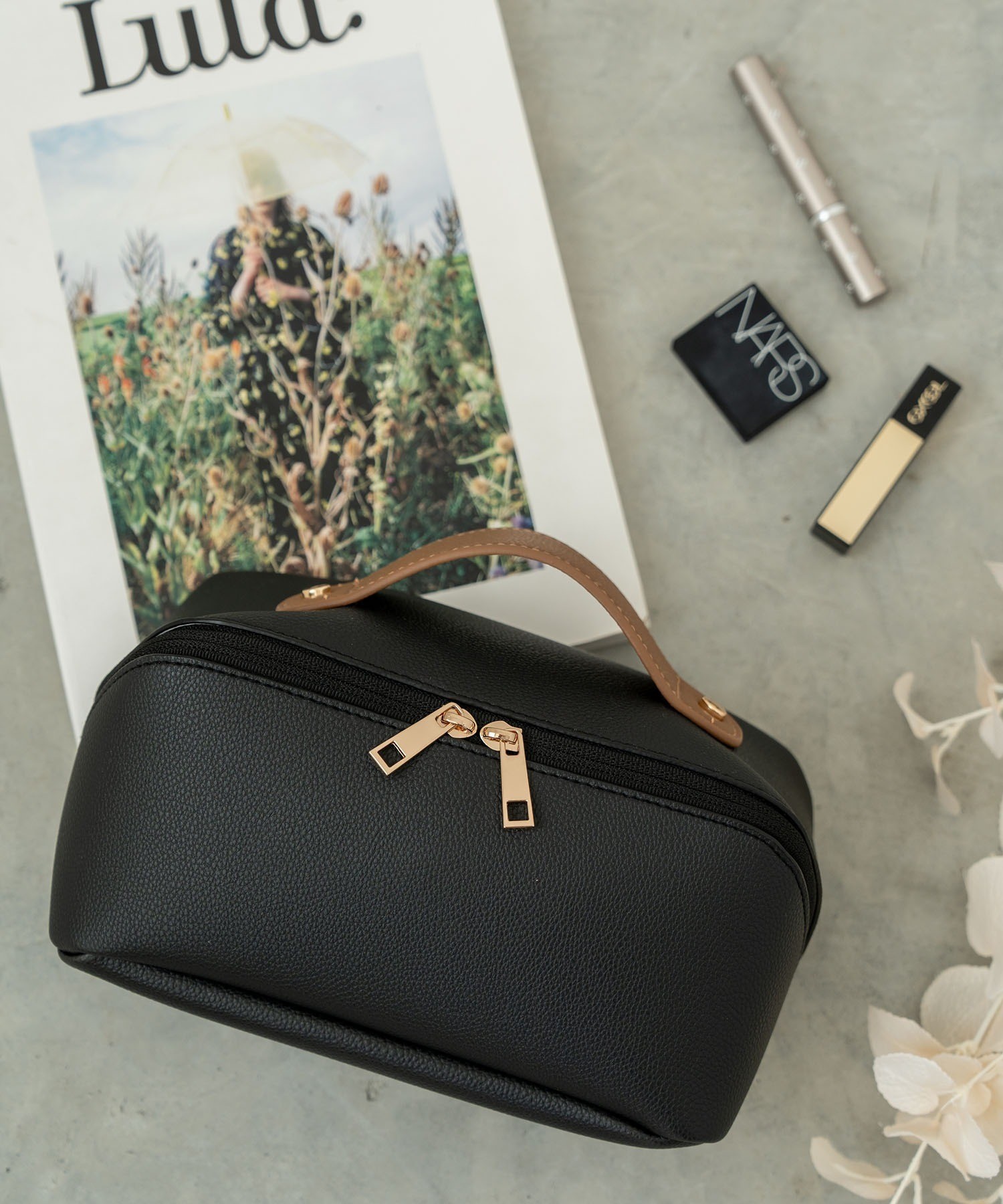 NARS 豪華7点セット メイクポーチ付き NARS 豪華7点セット メイクポーチ付き