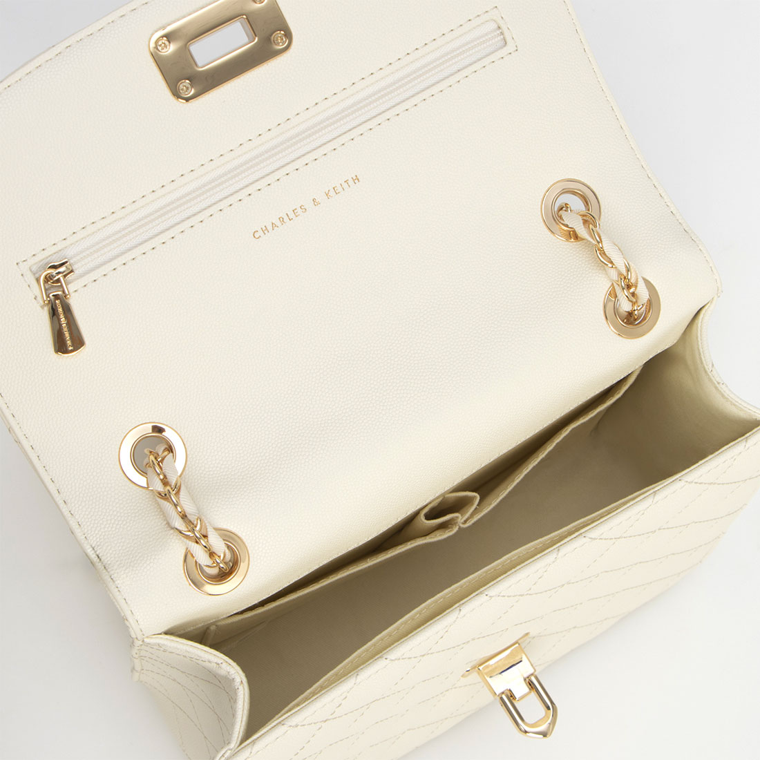 CHARLES&KEITH クレシダキルトチェーンストラップバック Cressida クレシダ キルトチェーンストラップバッグ（ショルダー