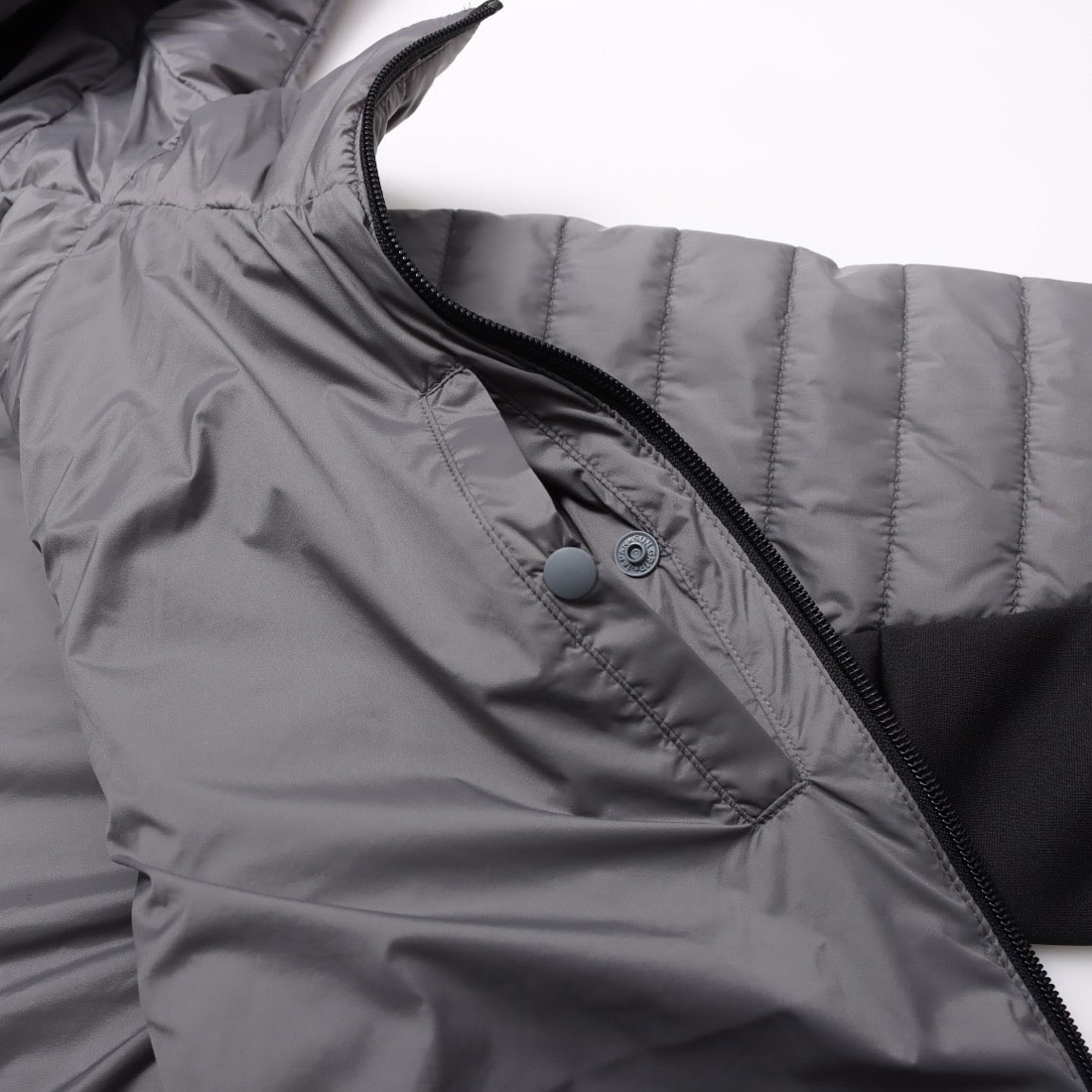 セール18%OFF】デサント DESCENTE メンズ 中綿ジャケット AERO