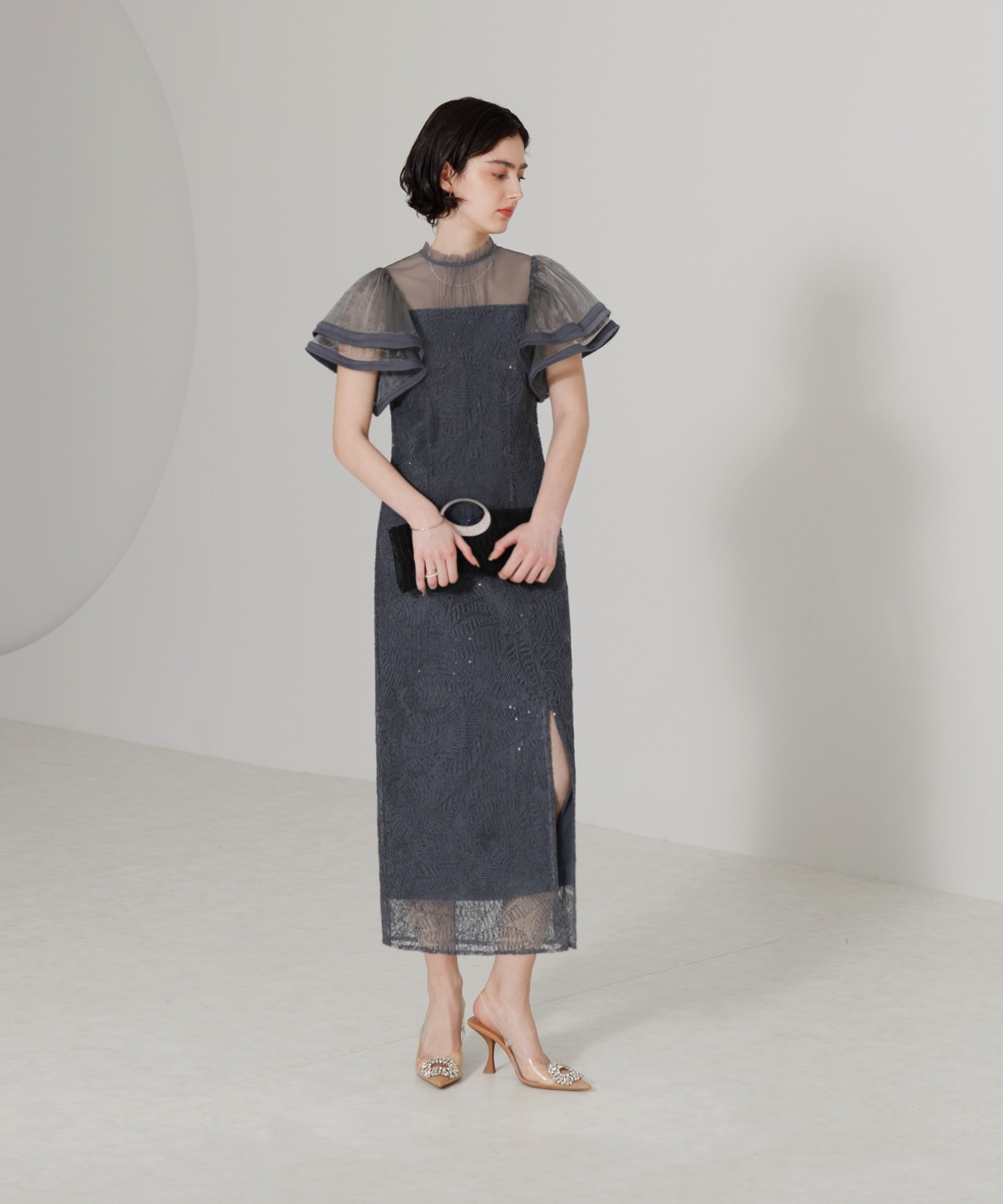 セール 19%OFF】レジャ Leja 異素材スパンコールししゅう