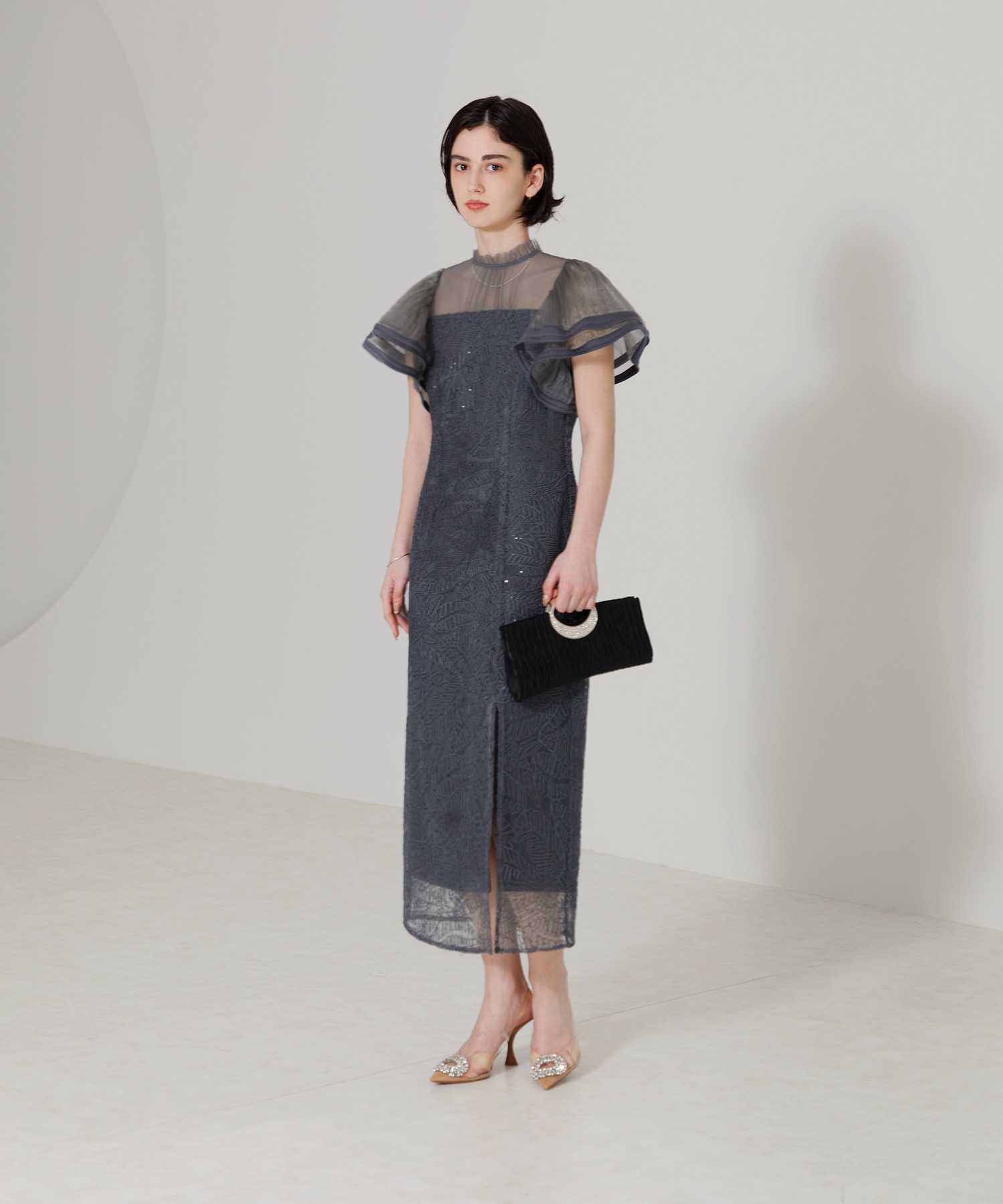 セール 19%OFF】レジャ Leja 異素材スパンコールししゅう
