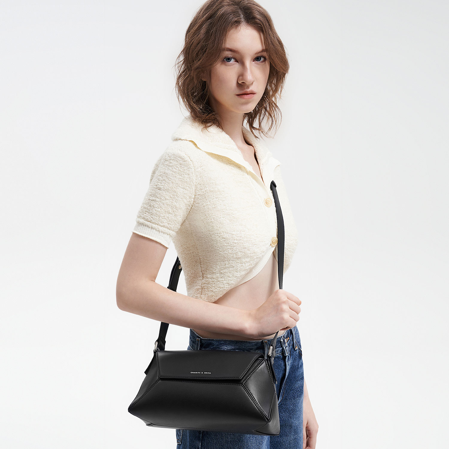 チャールズアンドキースNasrin ジオメトリックショルダーバッグ Nasrin ナスリン ジオメトリックショルダーバッグ 【再入荷