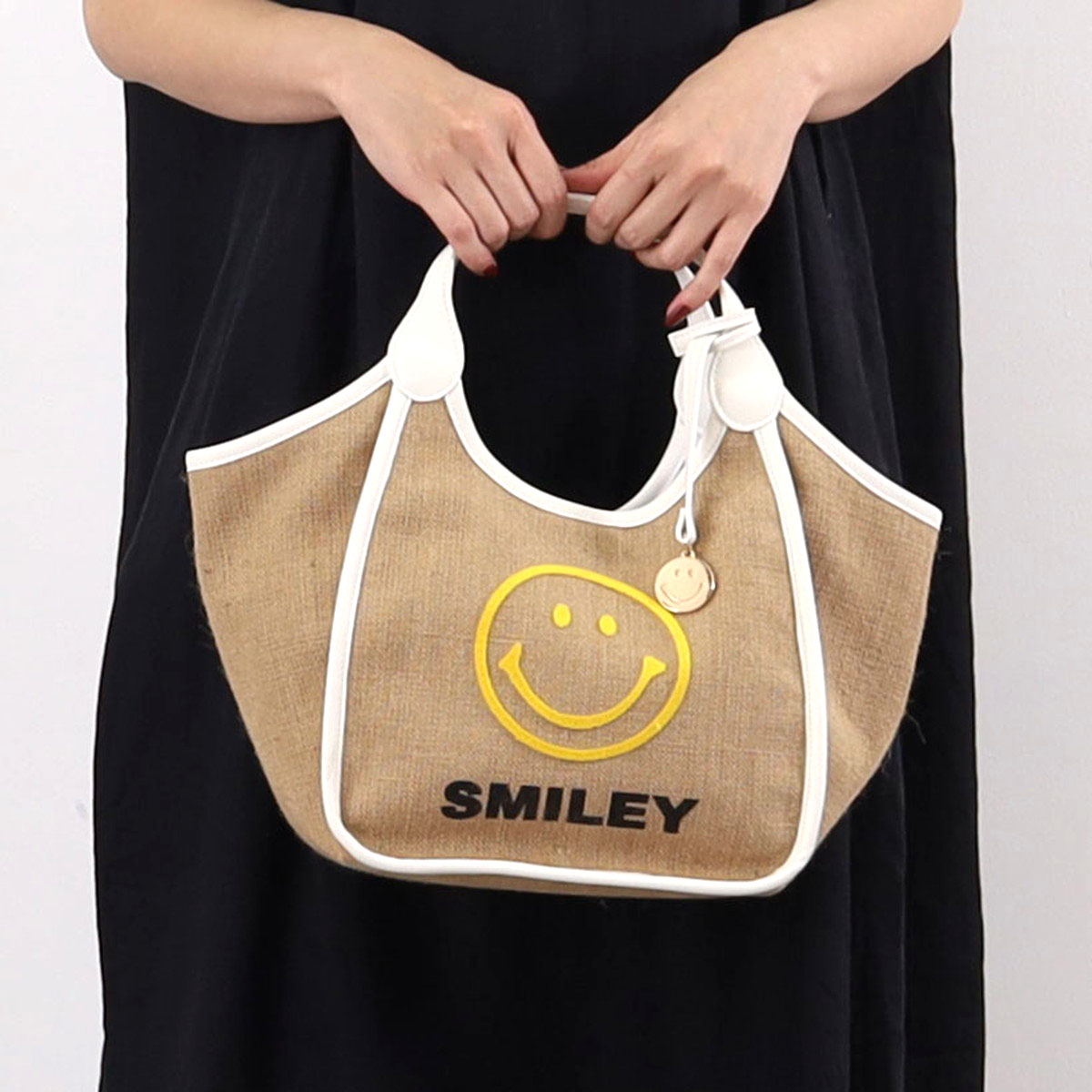 セール 30%OFF】クーコ COOCO SMILEY チャーム付麻xブラシ刺繍