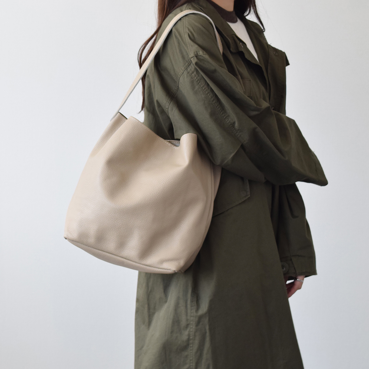 セール 30%OFF】アンドレアカルドネ Andrea Cardone レザー