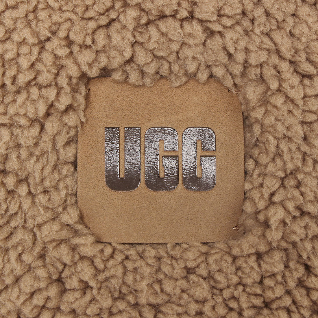 アグ UGG マフラー シェルパオーバーサイズドスカーフ ボア ロゴ アグ UGG マフラー シェルパオーバーサイズドスカーフ ボア ロゴ
