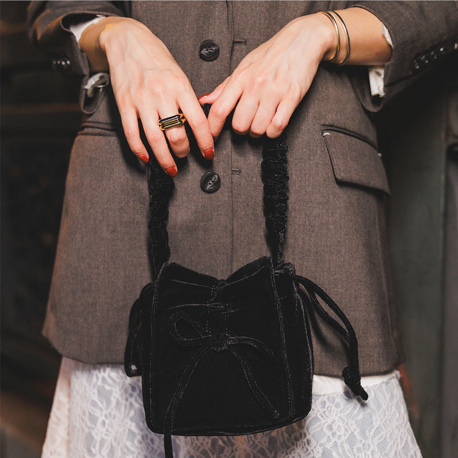 CHARLES & KEITH◆ベルベットボウ ルーシュトップハンドルバッグ ベルベットボウ ルーシュドトップハンドルバッグ(506949950