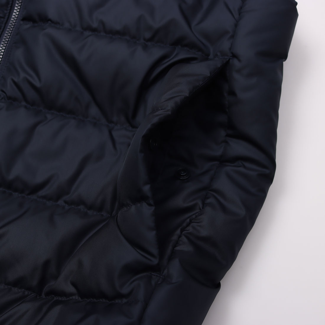 L アディダス エッセンシャルズ ダウンベスト GH4583 adidas アディダス レディース ダウンコート エッセンシャルズ