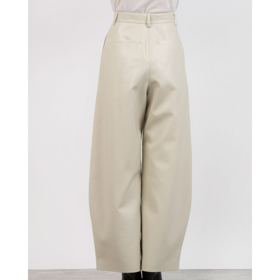 クラネ CLANE VEGAN LEATHER CURVY PANTS(507718279) | クラネ