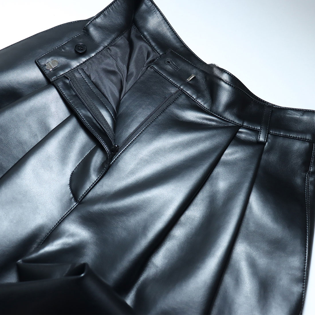クラネ CLANE VEGAN LEATHER CURVY PANTS(507718279) | クラネ
