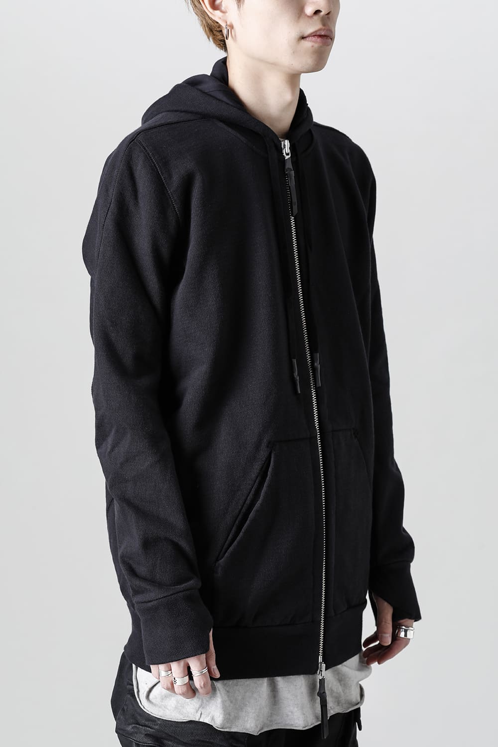 【関税込み】11 by Boris Bidjan Saberi ブラック H2 フーディ セール】イレブン バイ ボリス ビジャン サベリ 11 BY BORIS