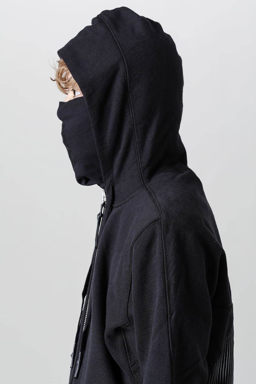 【関税込み】11 by Boris Bidjan Saberi ブラック H2 フーディ 関税込み】11 by Boris Bidjan Saberi ブラック H2 フーディ