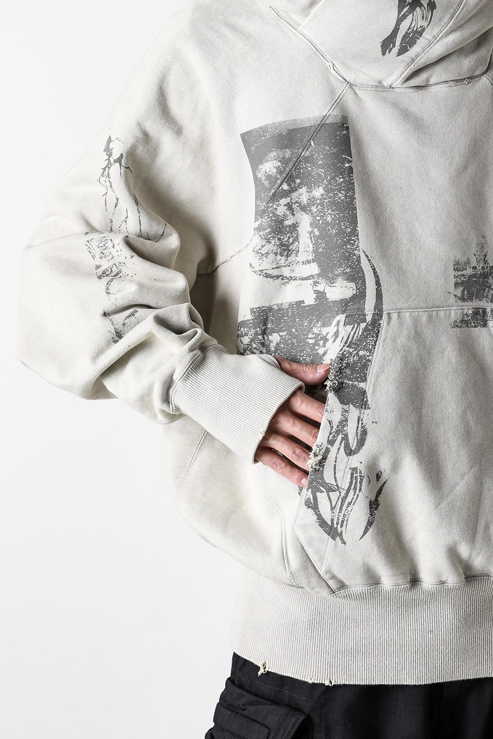 【国内買付】JULIUS ユリウス Rift Graphic Hoogie パーカー ユリウス JULIUS Rift Graphic Hoogie(507145636) | JULIUS