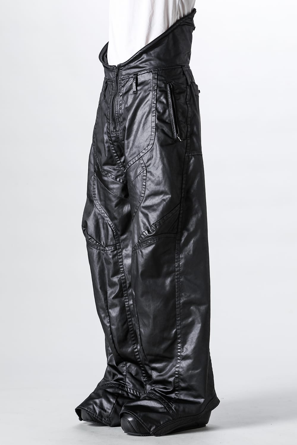 セール 50%OFF】ユリウス JULIUS Coated Satin Seamed Wide