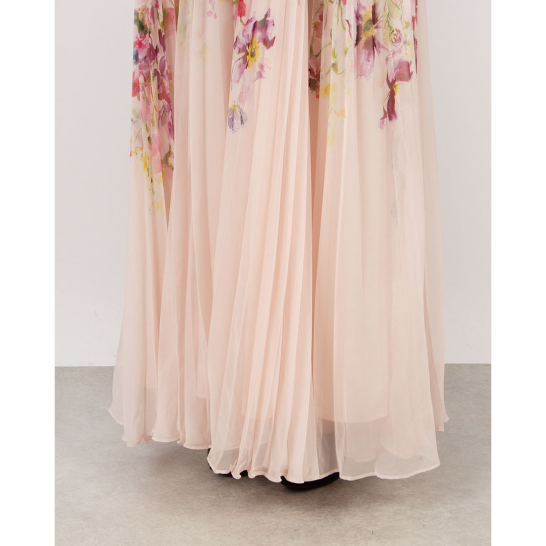 【Phase Eight】ルシア シフォン フローラル ミディドレス フェイズ エイト Phase Eight Lucia Chiffon Floral Midi Dress