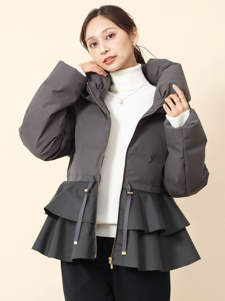 美品FENNEL　軽量薄型ダウンジャケット　ぺプラム型 セール】フェンネル FENNEL フレアペプラムダウンコート