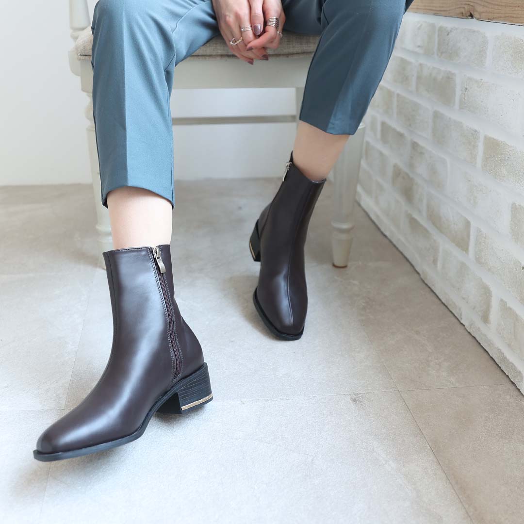 ショートブーツ・ブーティ ANDVARI ANKLE BOOTS セール】ヴィヴィアン VIVIAN サイドゴアゴールドパーツヒール