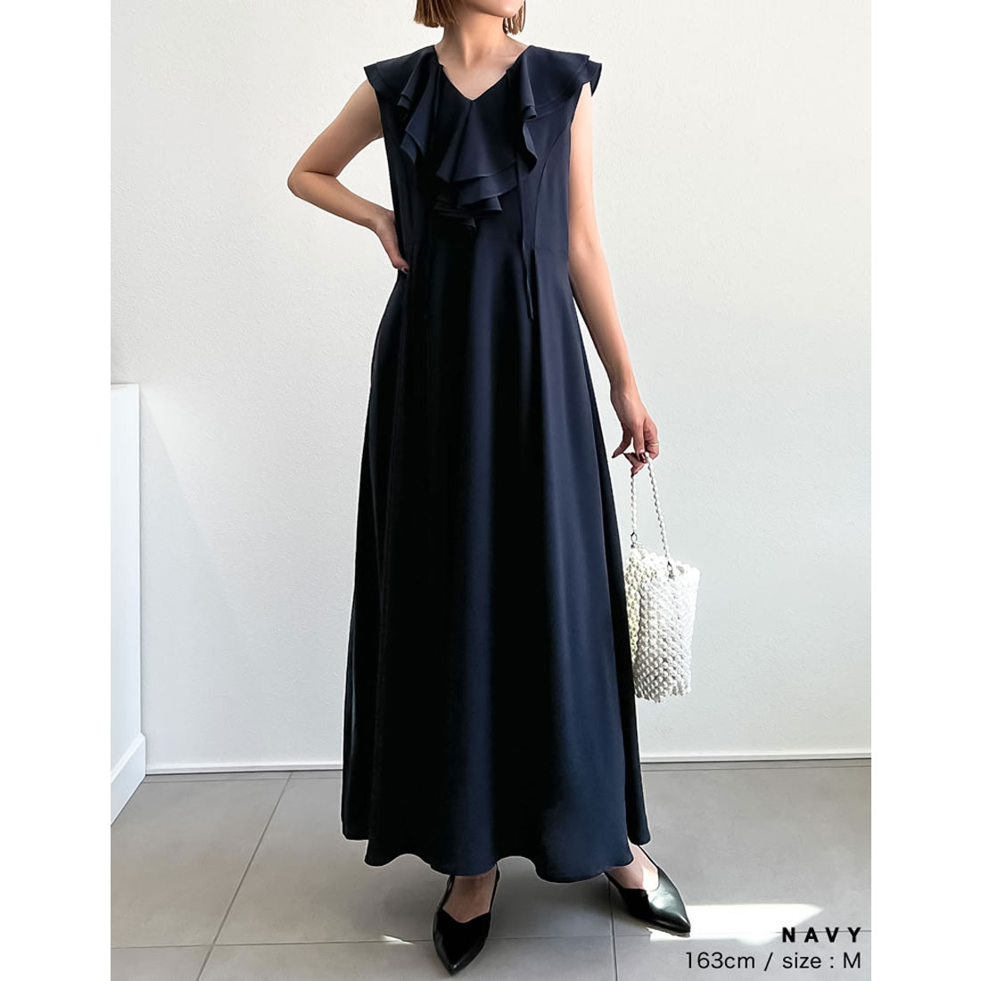 PRADA ノースリーブワンピース スタンドカラー ベルト 異素材切り替え PRADA ノースリーブワンピース スタンドカラー ベルト 異素材