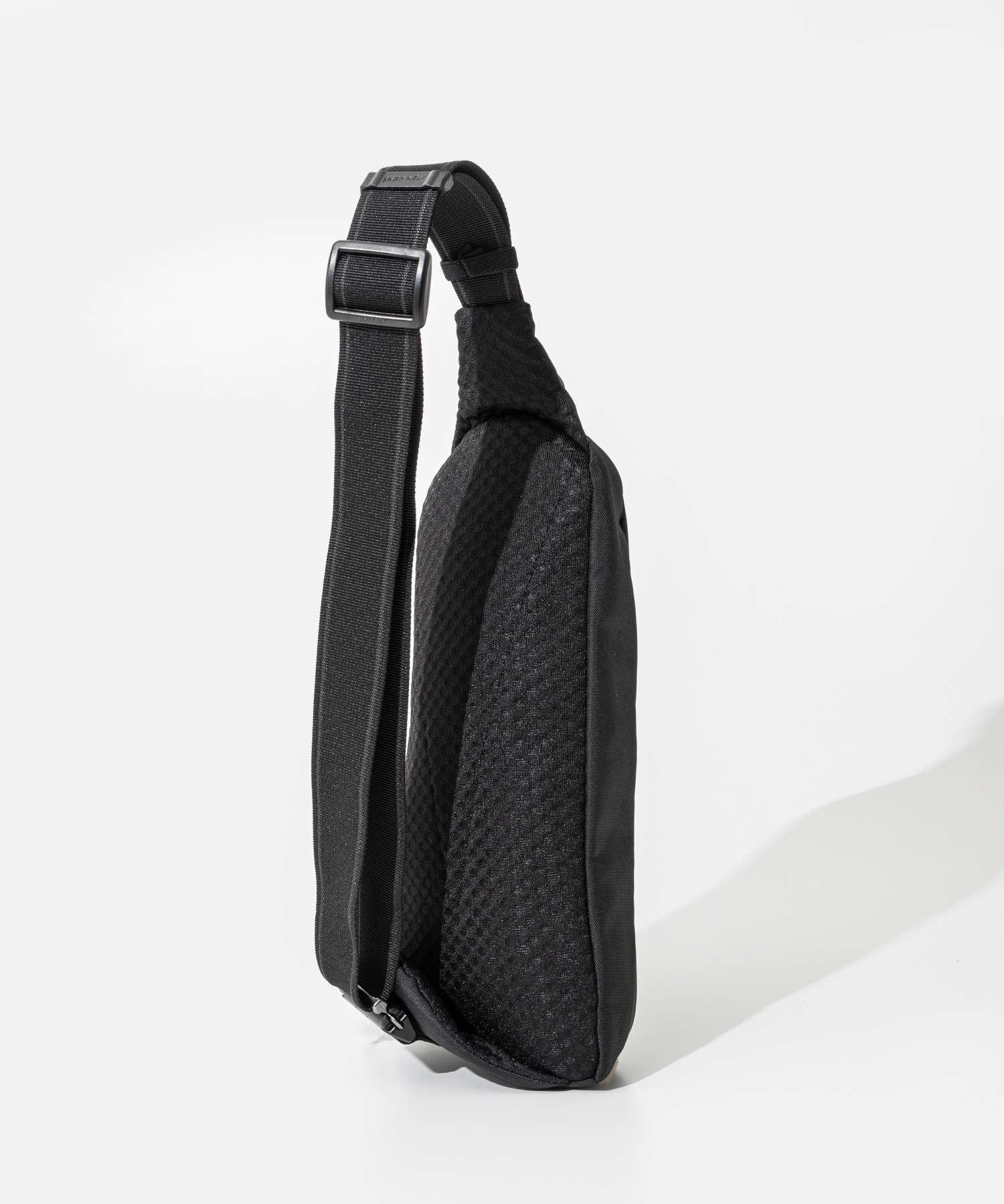 パックセーフ pacsafe 60161130 ボディバッグ Vibe 150 sling