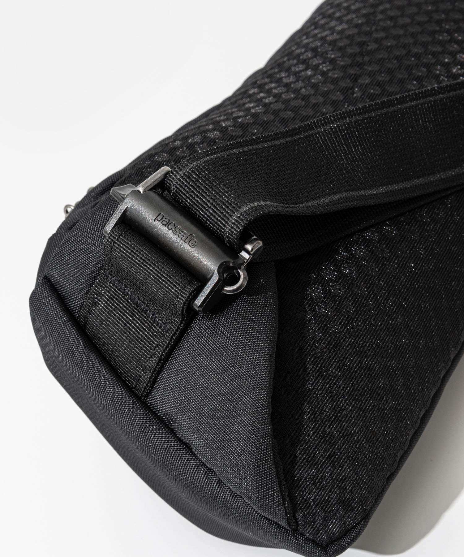 パックセーフ Vibe 150 sling pack ボディバッグ 楽天市場】pacsafe/パックセーフ VIBE 150 【パックセーフ