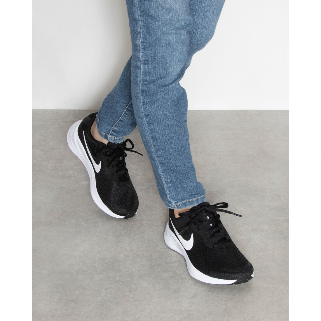 セール】ナイキ NIKE レディース スニーカー 幅広 Revolution 7