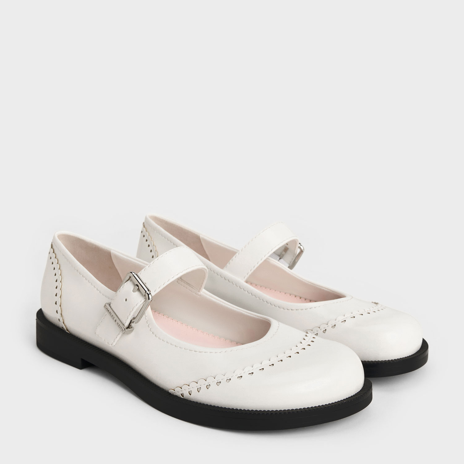 追跡有★Charles&Keith Meja 花柄 レース メリージェーン セール】ハート バックルメリージェーン(507832982